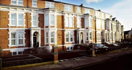 Kensington House Aparthotel