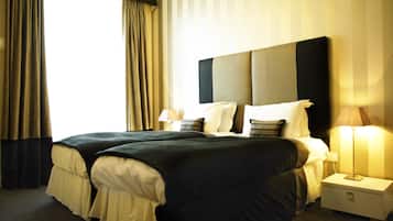 Double Room | Egyptian cotton sheets, premium bedding, laptop workspace, soundproofing