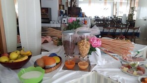 Desayuno buffet incluido todos los días 