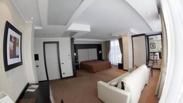 Minibar, in-room safe, desk, soundproofing