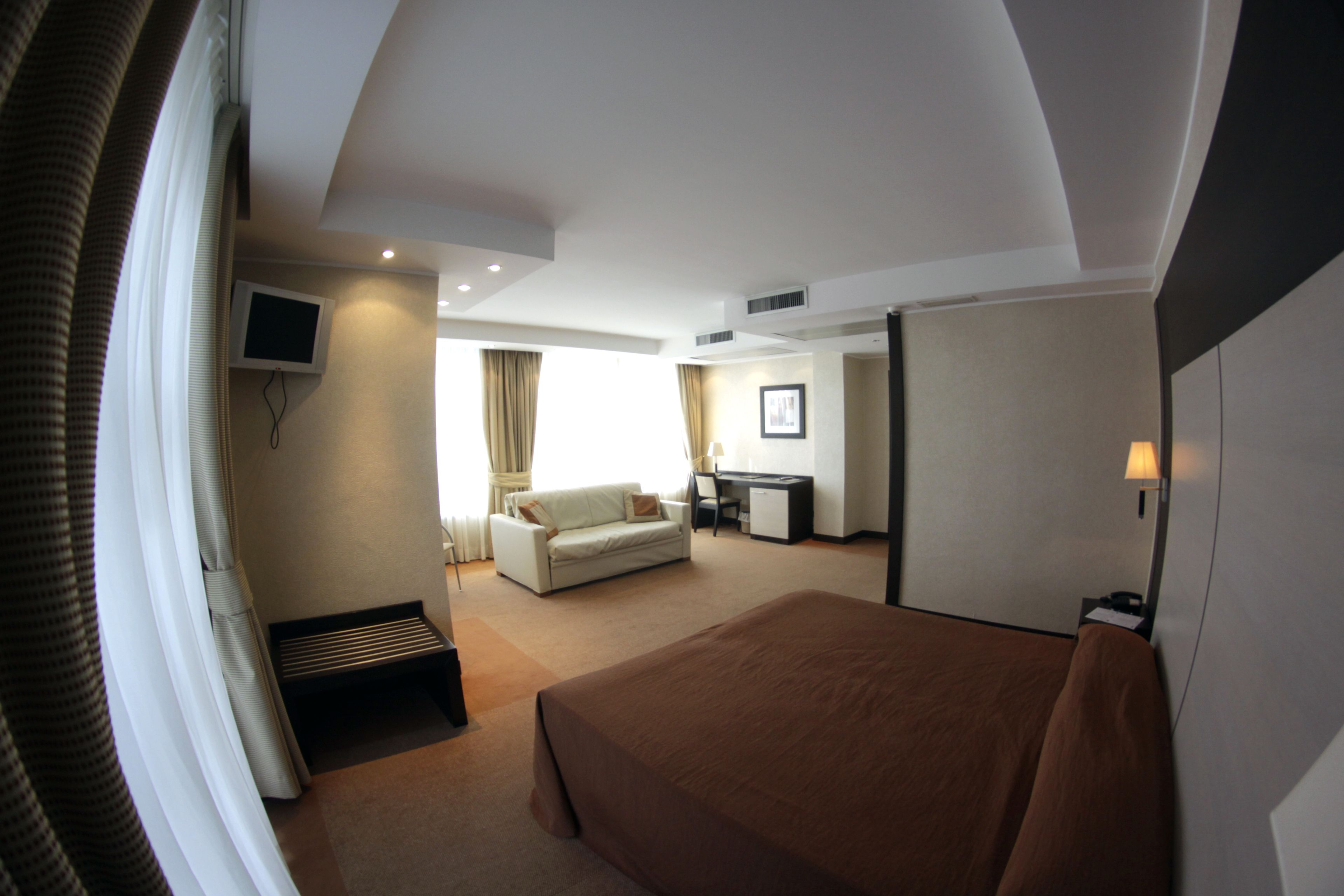 minibar, in-room safe, desk, soundproofing