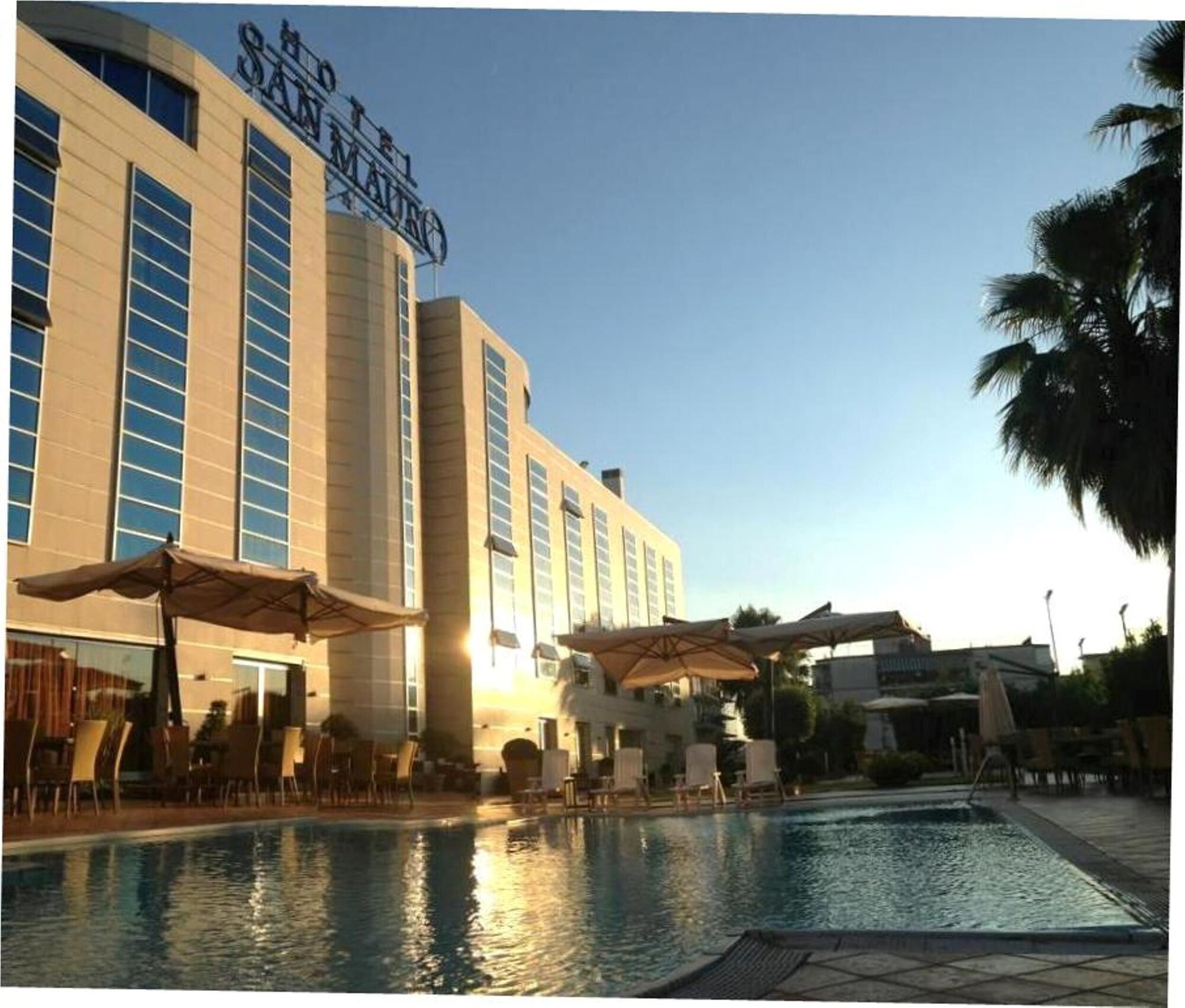 4 Star Hotels
