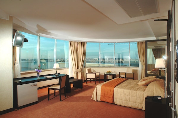 Minibar, in-room safe, desk, soundproofing