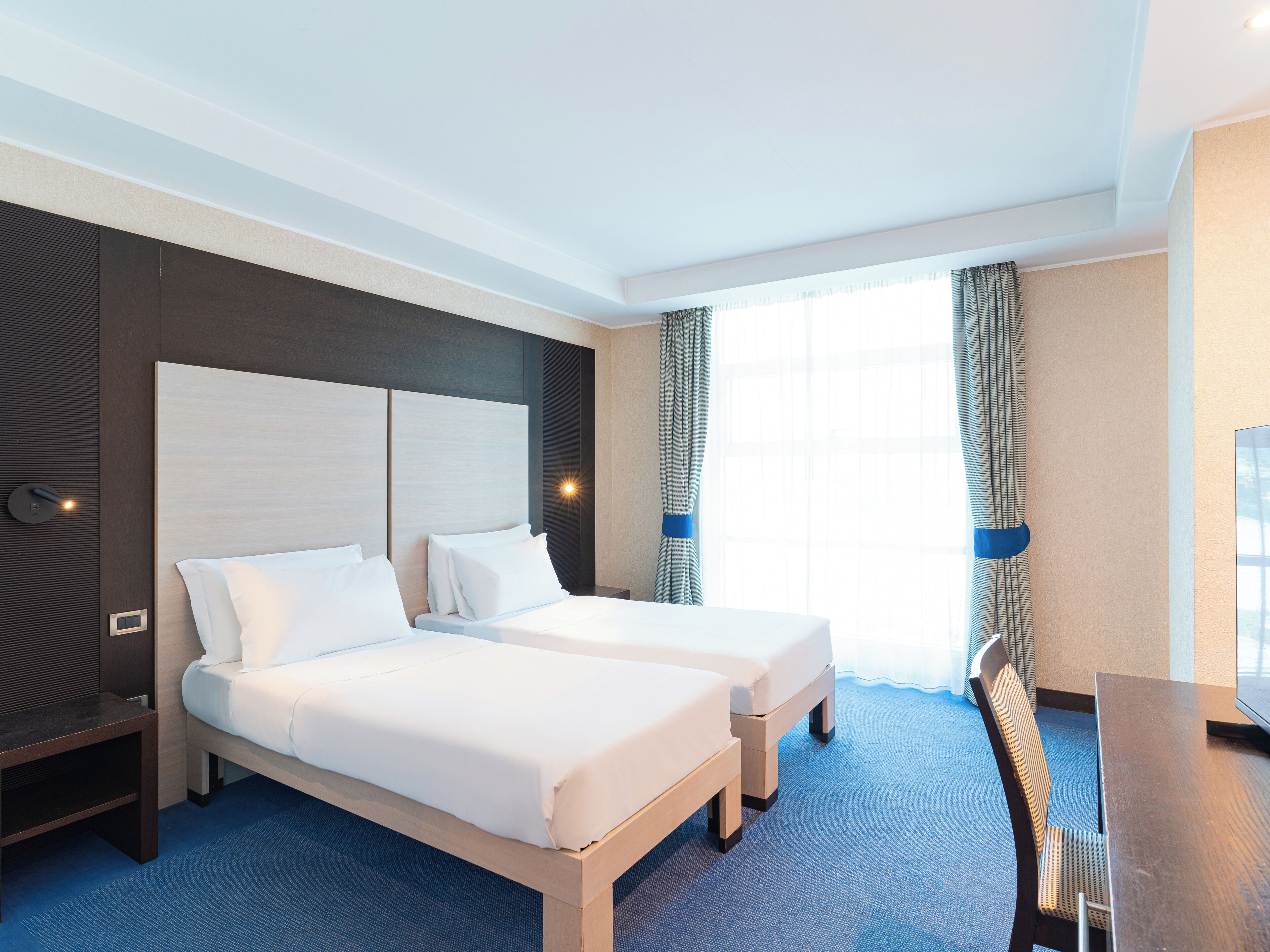 Minibar, in-room safe, desk, soundproofing