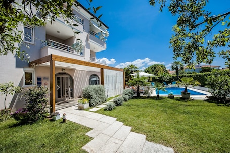 Fachada da propriedade. Villa Marea