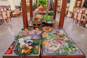 Dagelijks ontbijtbuffet (USD 12 per persoon)