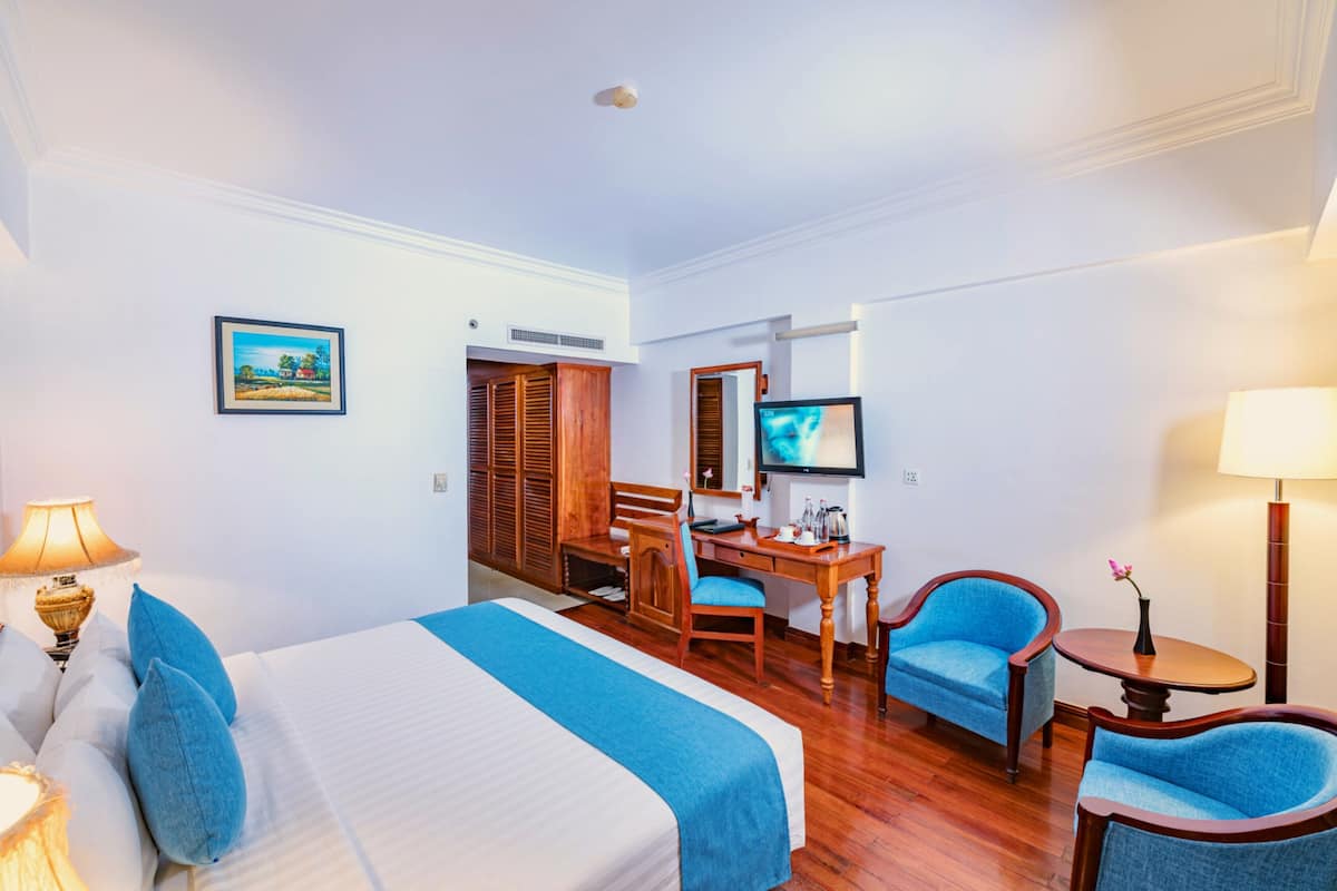 Superior Double Room, Balcony with City View
