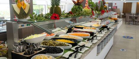 Daily buffet breakfast for a fee