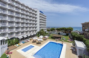 Outdoor pool, open 10:30 AM to 6:30 PM, pool umbrellas, sun loungers