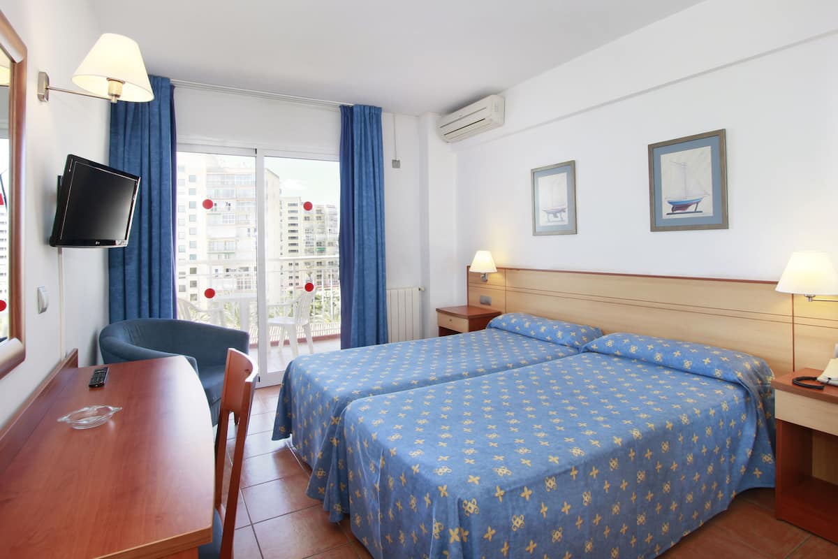 in-room safe, desk, free wifi, bed sheets