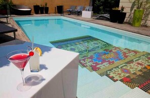 Seasonal outdoor pool, pool umbrellas, sun loungers - VdBNEXT (Catania)