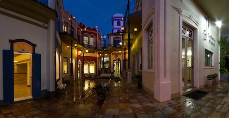 Exterior. Solara Hotel