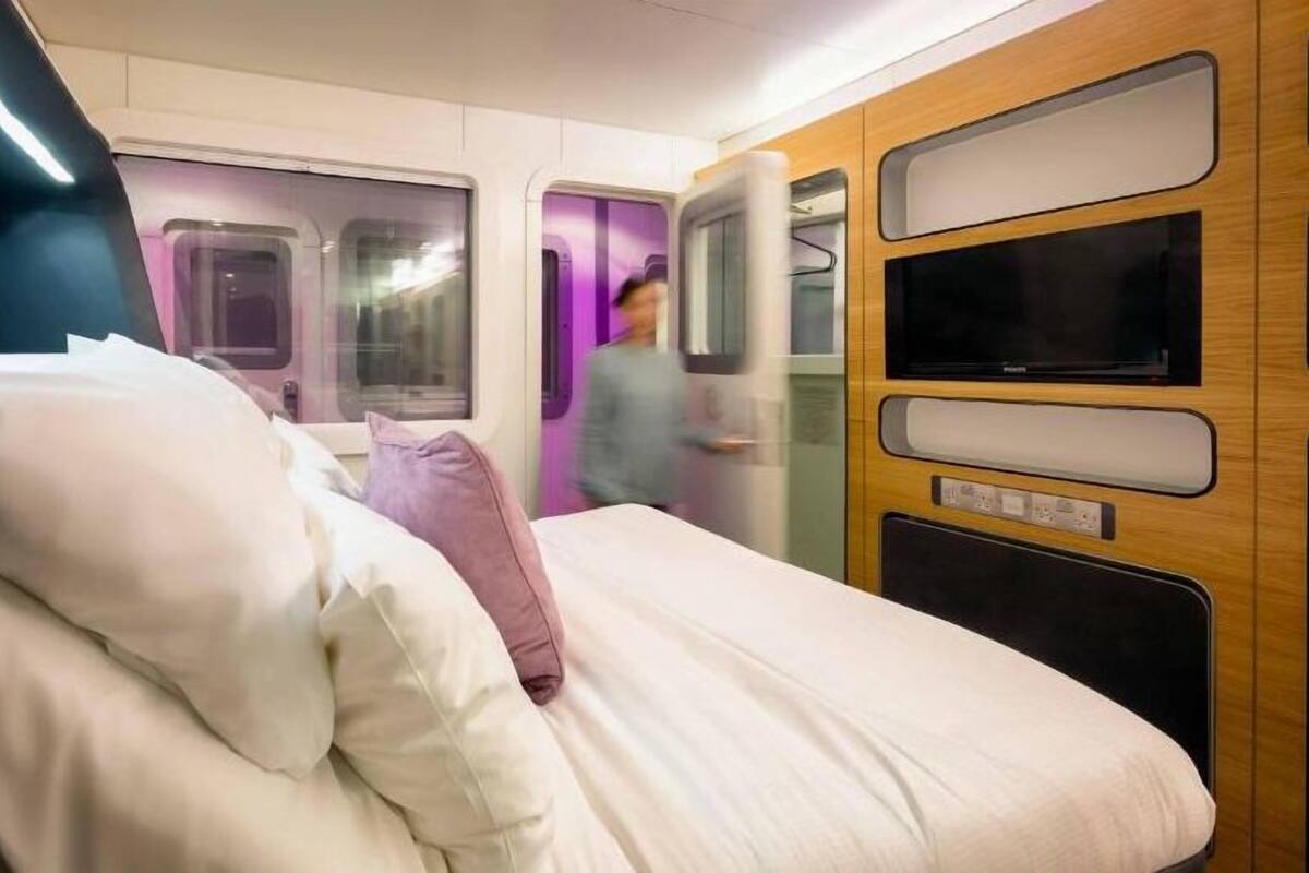 1 bedroom, hypo-allergenic bedding, desk, iron/ironing board