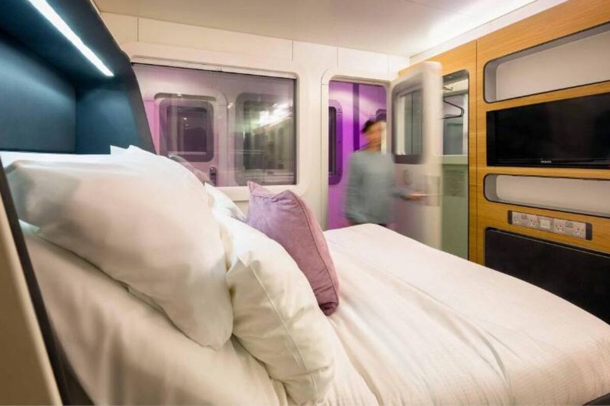 1 bedroom, hypo-allergenic bedding, desk, iron/ironing board