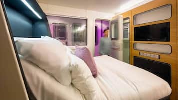 低刺激性寝具、デスク、アイロン / アイロン台、WiFi (無料)