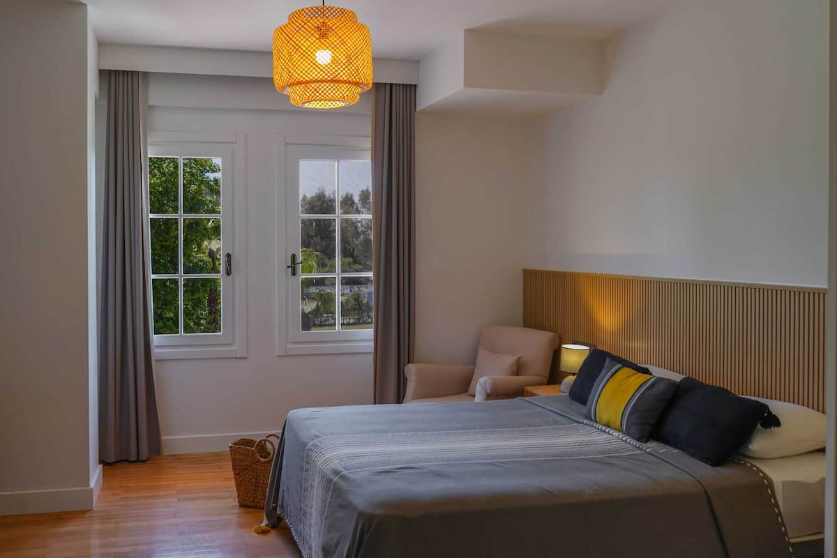 Familjeduplex | Sängtillbehör av högsta kvalitet och minibar
