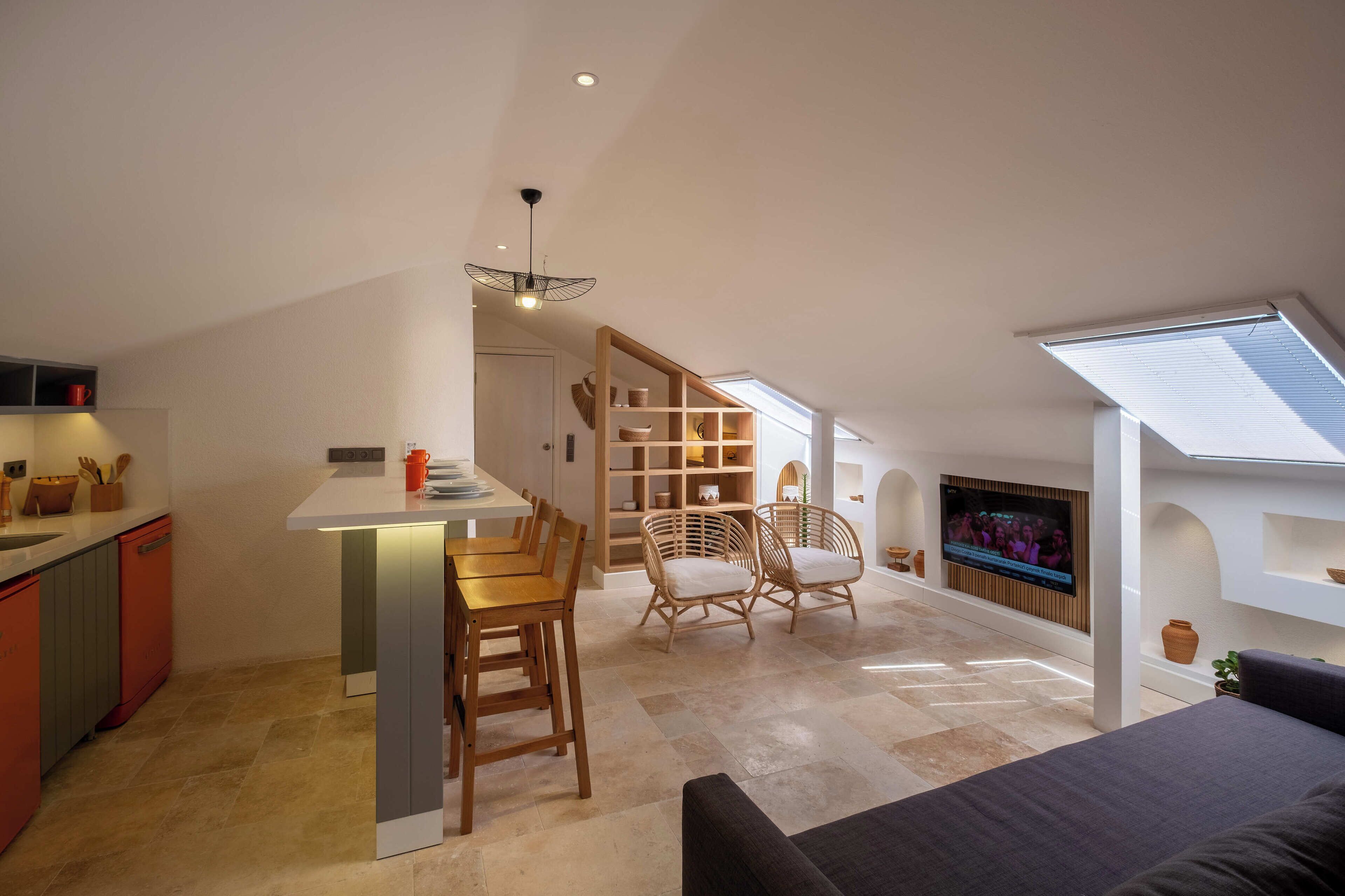 comfort loft | living area | lcd tv