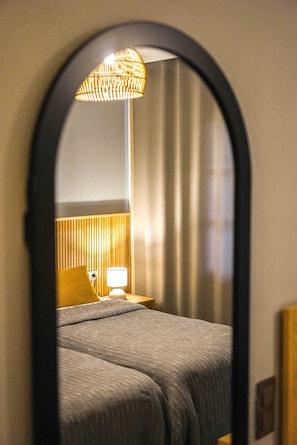 Habitació amb dos llits individuals estàndard | Roba de llit d'alta qualitat, minibar i caixa forta a l'habitació