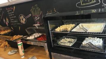 Free daily buffet breakfast