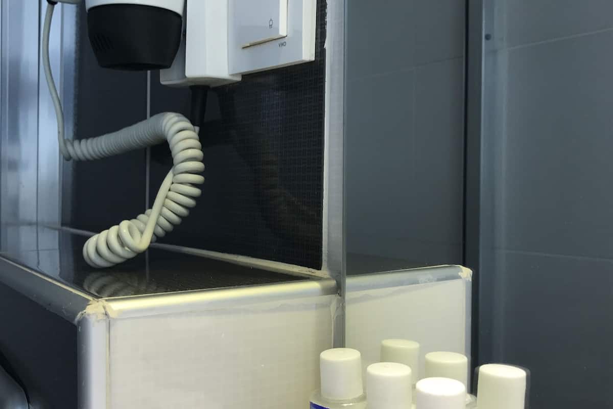 double room, 1 double bed, balcony | bathroom amenities | shower, free toiletries, hair dryer, towels