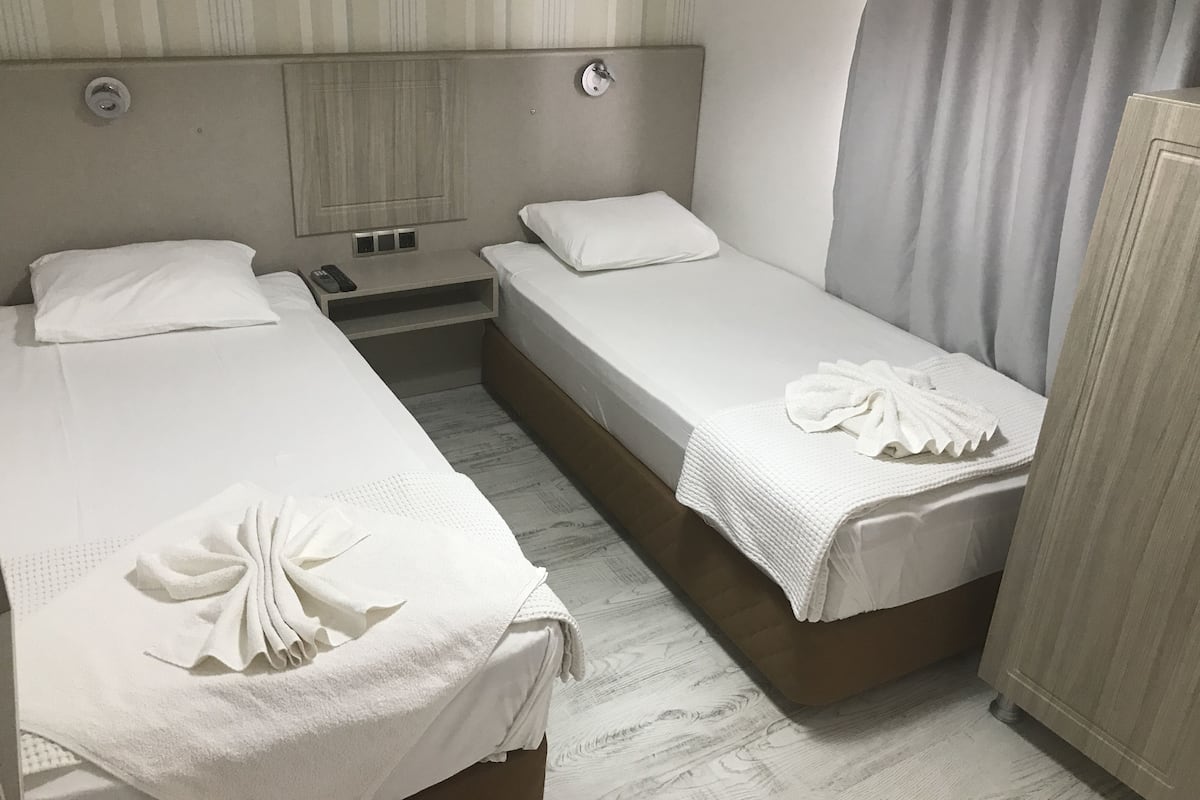 Twin Room, Balcony | Premium bedding, minibar, in-room safe, soundproofing