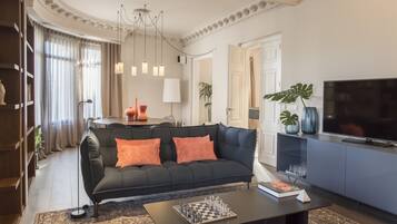 Luxury Suite, 5 Bedrooms, City View | Living room | Flat-screen TV, tablet, Netflix