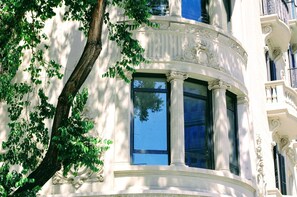 Exterior - Casagrand Luxury Apartments Barcelona (Barcelona)