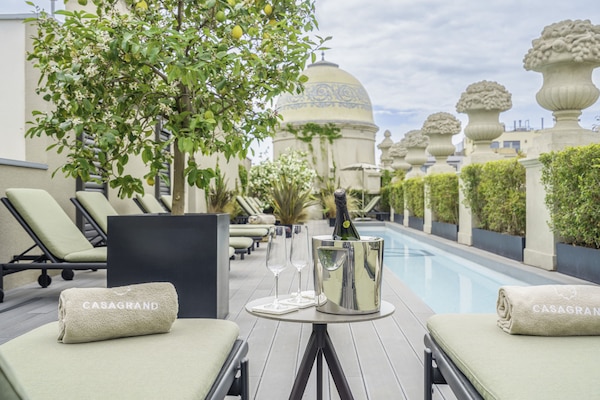 Außenpool, Liegestühle