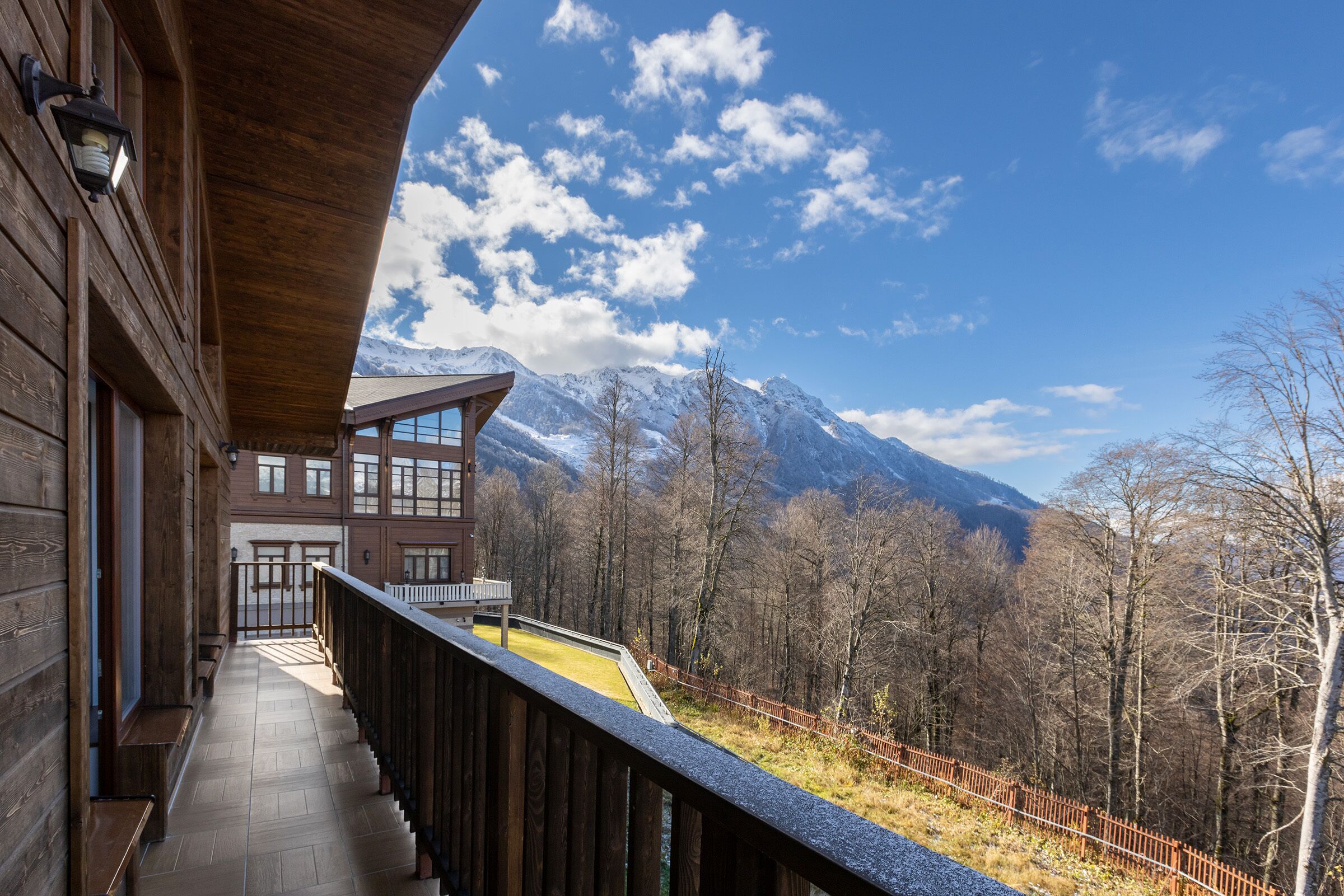 Comfort Chalet, 6 Bedrooms (No2) | Terrace/patio