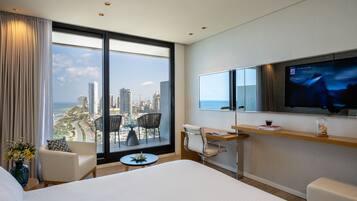Minibar, in-room safe, desk, soundproofing