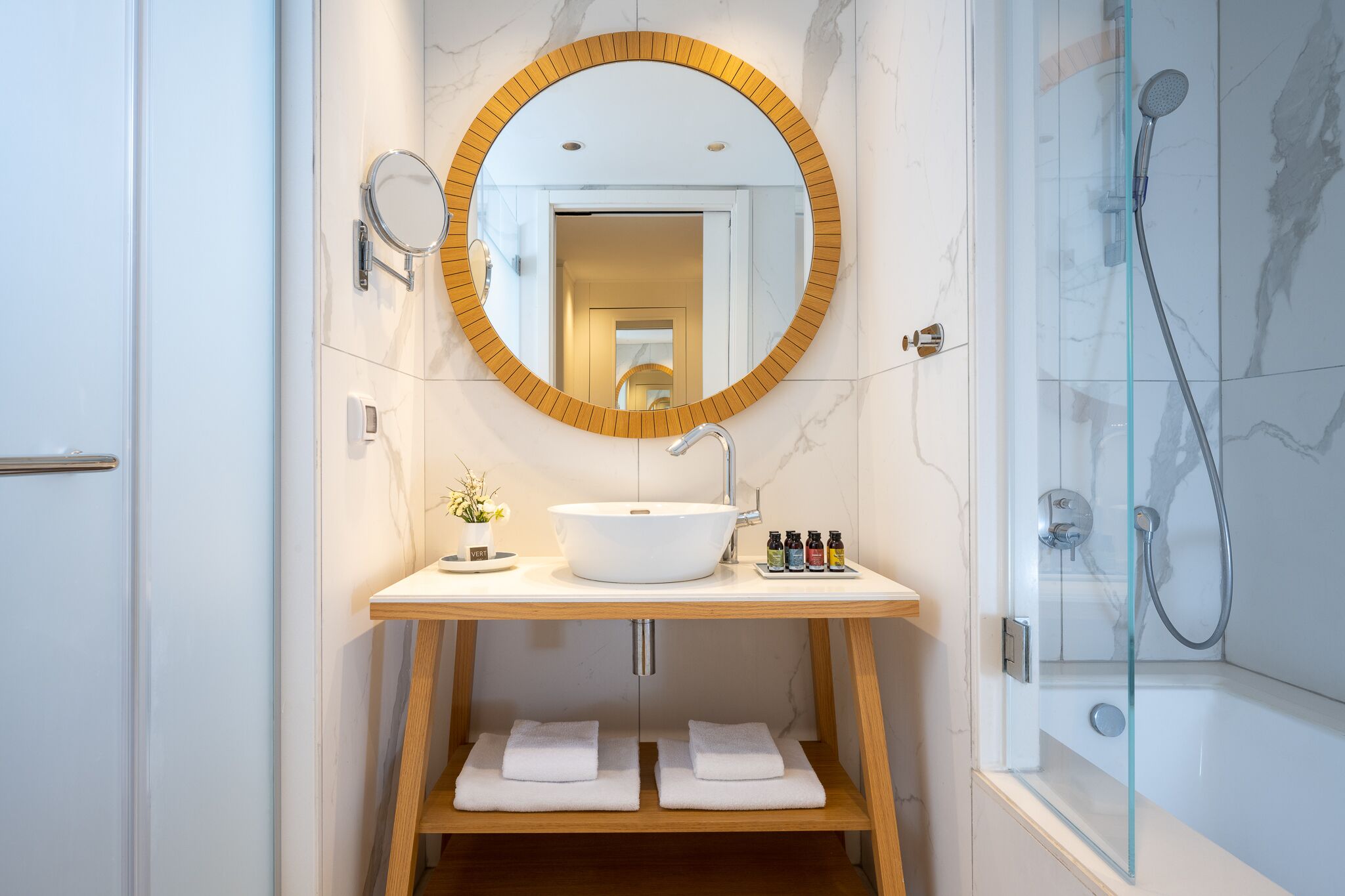 club double or twin room, sea view | bathroom | free toiletries, hair dryer, towels