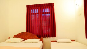 Phòng 3 tiện nghi đơn giản