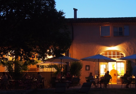 Front of property – evening/night. Le Moulin du Château