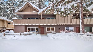 Unclassified image, 3 of 26, button - Altomare's Bavarian Ge  1148ha 3 Bedroom Condo (South Lake Tahoe)