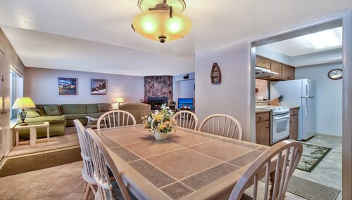 Altomare's Bavarian Ge  1148ha 3 Bedroom Condo
