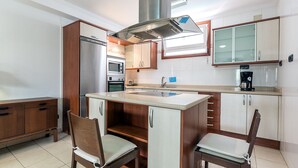 Apartemen, 1 kamar tidur | Dapur pribadi | Mesin pembuat kopi/teh, lemari es besar, dan microwave