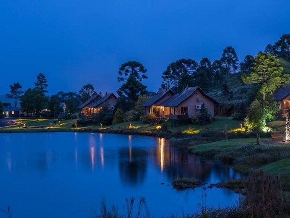 Chalet, 2 Bedrooms | Minibar, in-room safe, individually decorated, desk