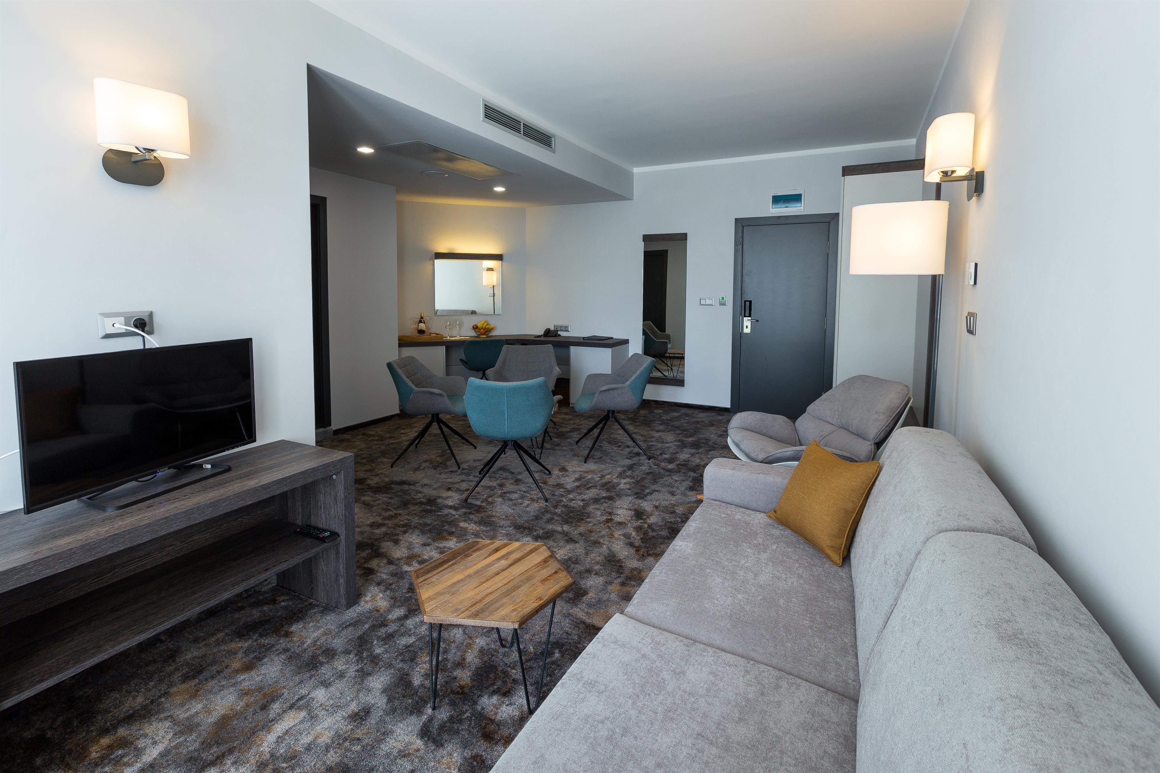 frette italian sheets, premium bedding, select comfort beds, minibar