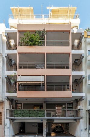 Front of property - Elvita Apartments (Athens)