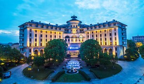 Front of property – evening/night - New Century Hotel Pudong Shanghai (Shanghai)