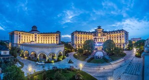 Front of property – evening/night - New Century Hotel Pudong Shanghai (Shanghai)