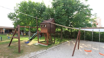Aire de jeux - extérieure