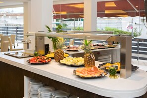 Breakfast area - Hotel Luxor (Palma de Mallorca)