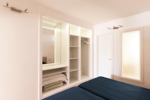 1 camera, minibar, con arredamento individuale, tende oscuranti