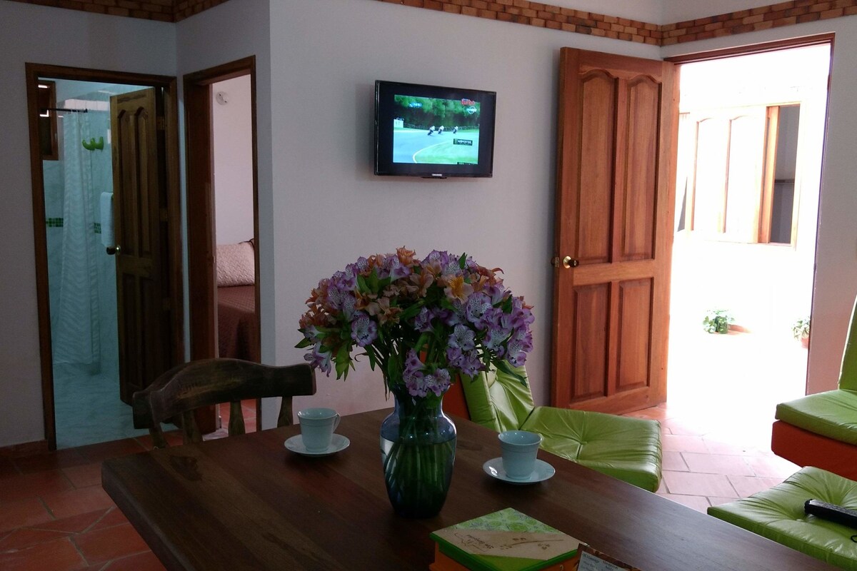 Executive Apartment, 2 Bedrooms, 2 Bathrooms | In-room dining