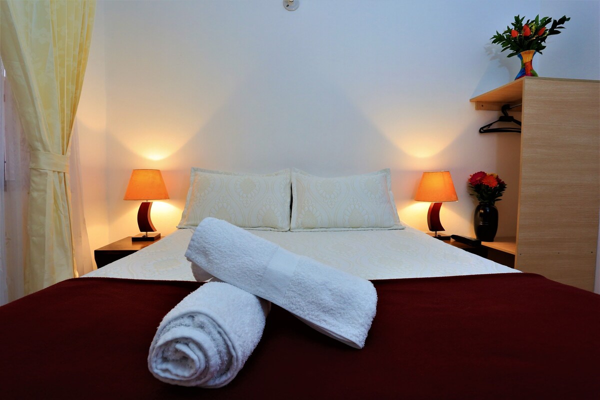 Basic Double Room, 1 Double Bed | Premium bedding, individually decorated, individually furnished