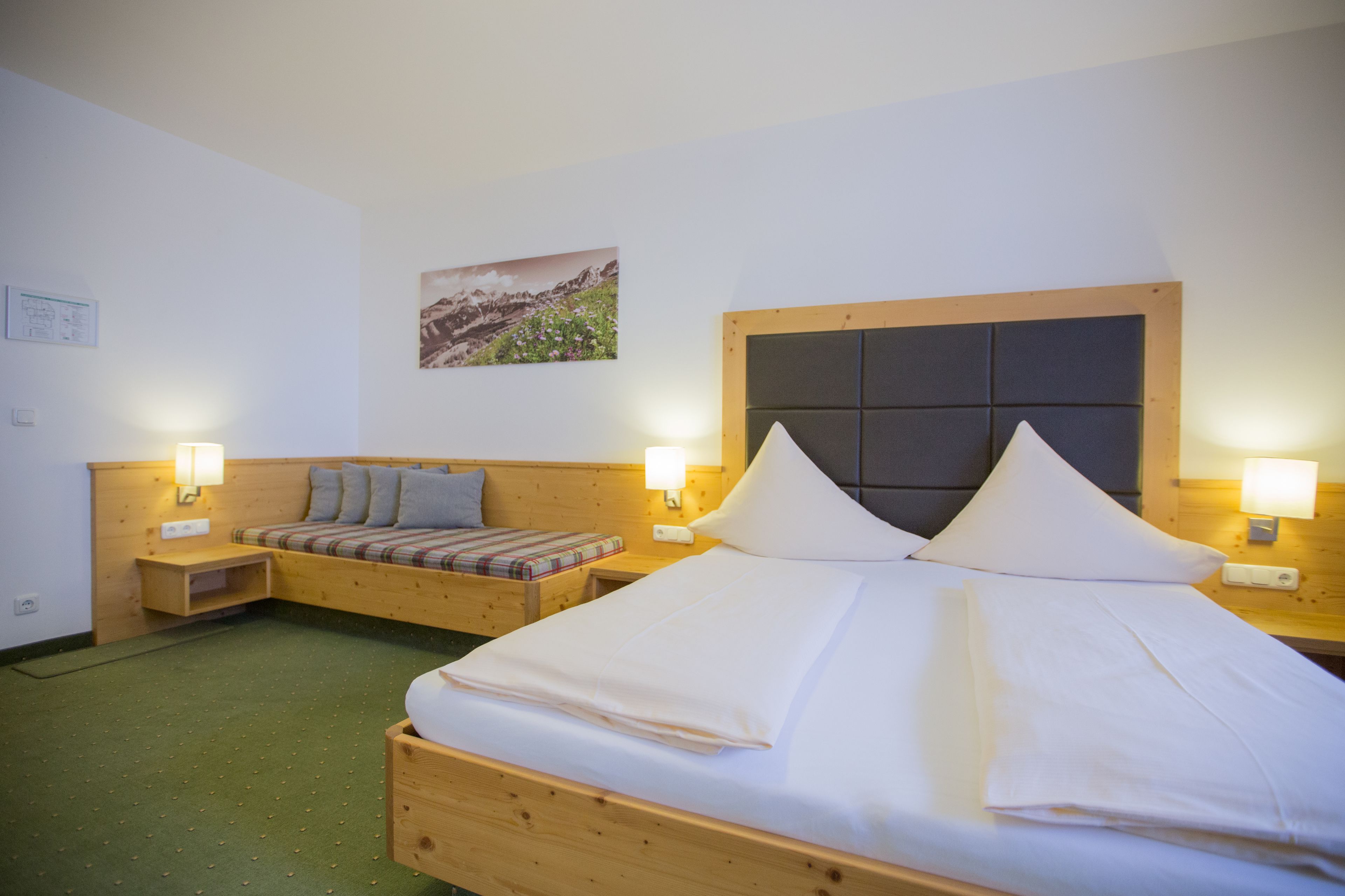 雙人房, 1 間臥室, 非吸煙房, 山景 | 防敏寢具、房內夾萬、書桌、遮光窗簾/窗簾