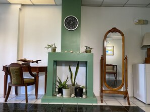 Standard Double Room | Living area