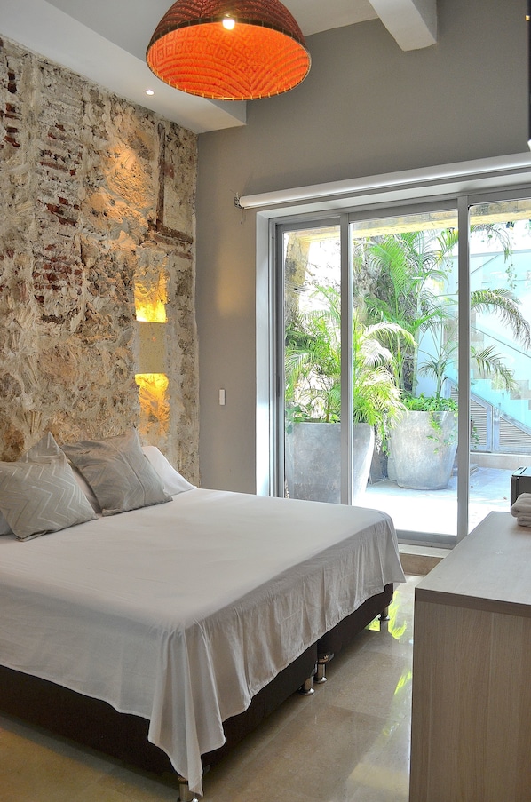 Deluxe-Doppel- oder -Zweibettzimmer, 1 Schlafzimmer | Zimmersafe, Schreibtisch, Bügeleisen/Bügelbrett, kostenloses WLAN