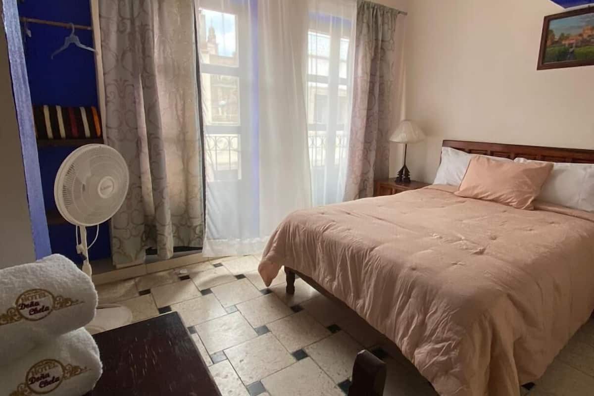 Deluxe Standard Room | Free WiFi, bed sheets